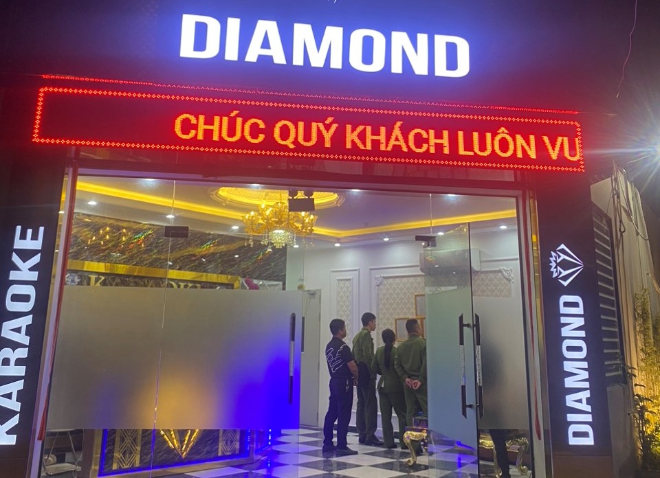 Cơ sở kinh doanh Karaoke Diamond (An Lão) vi phạm quy định về lập sổ quản lý hoạt động kinh doanh